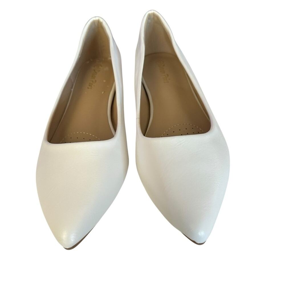 Dream pairs Julian White Women's hidden wedge Flats size 9 faux leather. - Picture 2 of 9